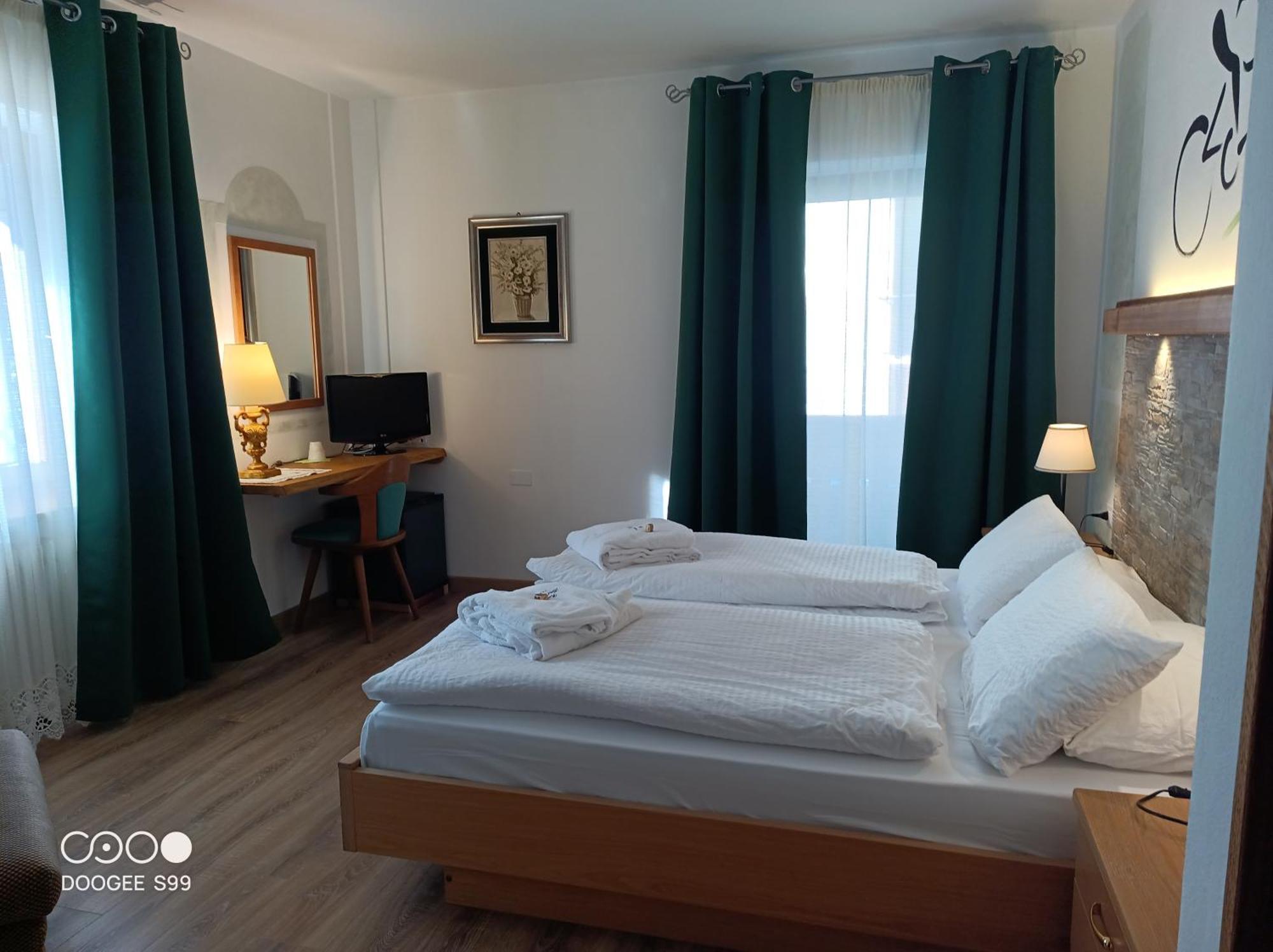 Park Hotel Arnica Фалькаде Екстер'єр фото