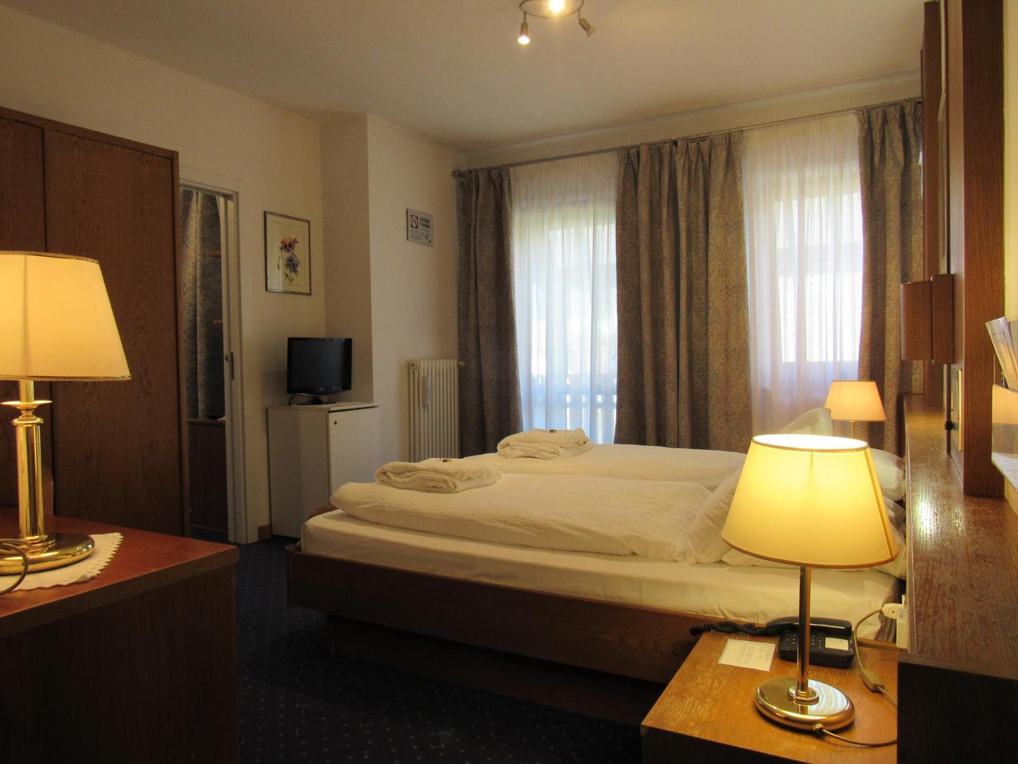 Park Hotel Arnica Фалькаде Екстер'єр фото